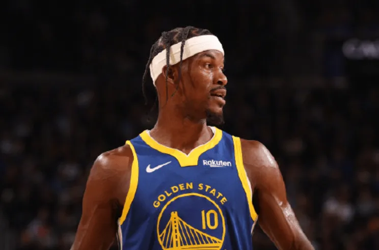 2025足球世界俱乐部杯买球-勇士与球迷进行互动：主场战胜尼克斯，谁是本场最佳球员？